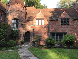Result: Clean Brick Facade